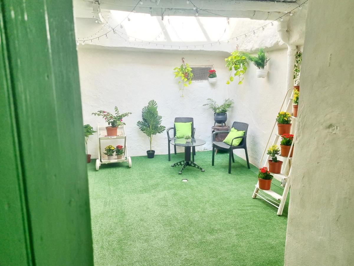 La Cueva Apartaments Valencia パテルナ エクステリア 写真
